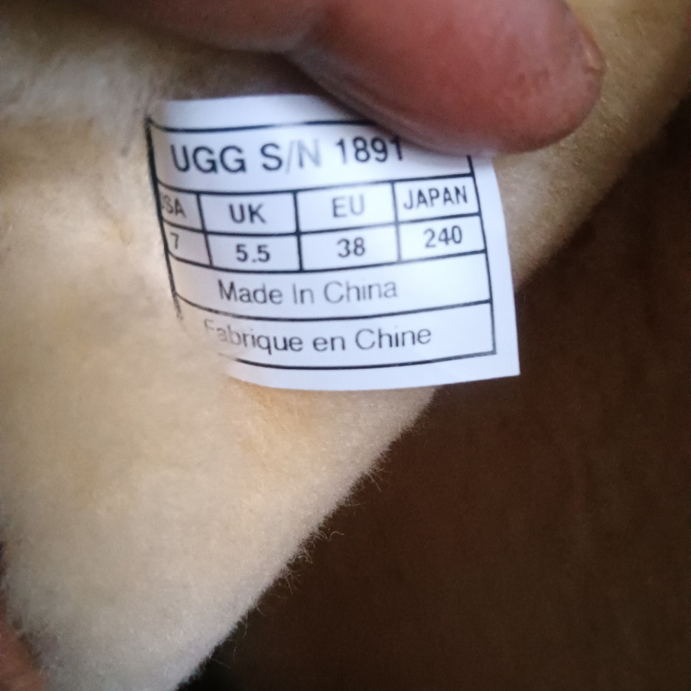 UGG Winter/Spring Boots - Picture 10 of 10